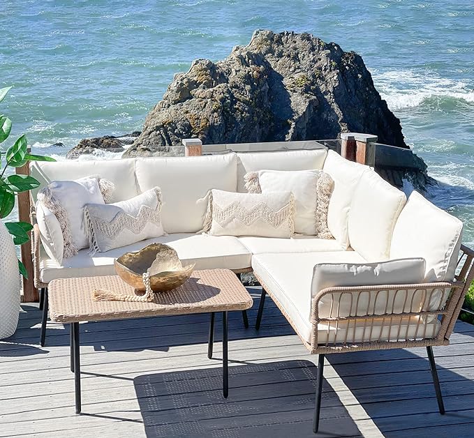 Maximize Your Summer Fun: Organizing Your Outdoor Spaces